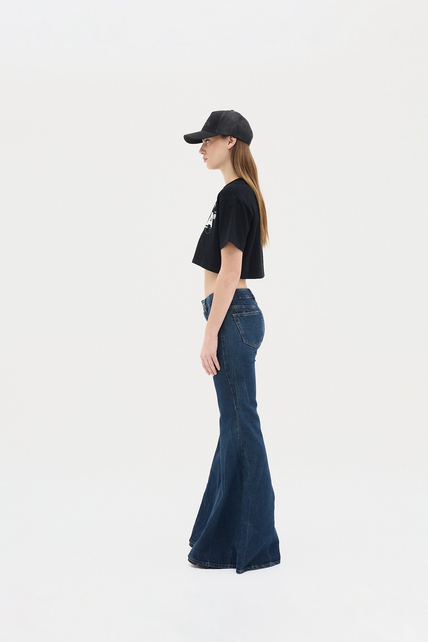 GRADIENT LOGO CROP TOP