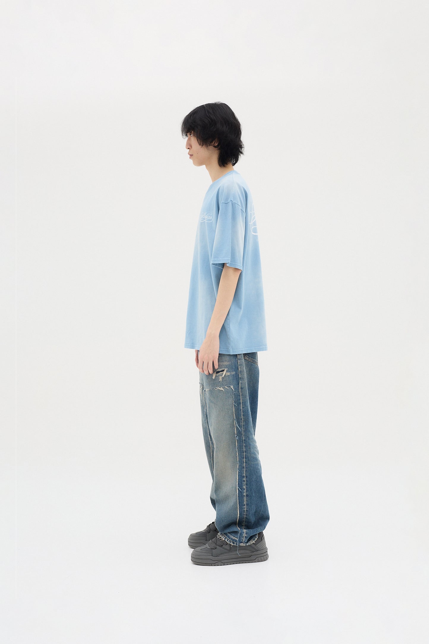 SCRIPT TEE