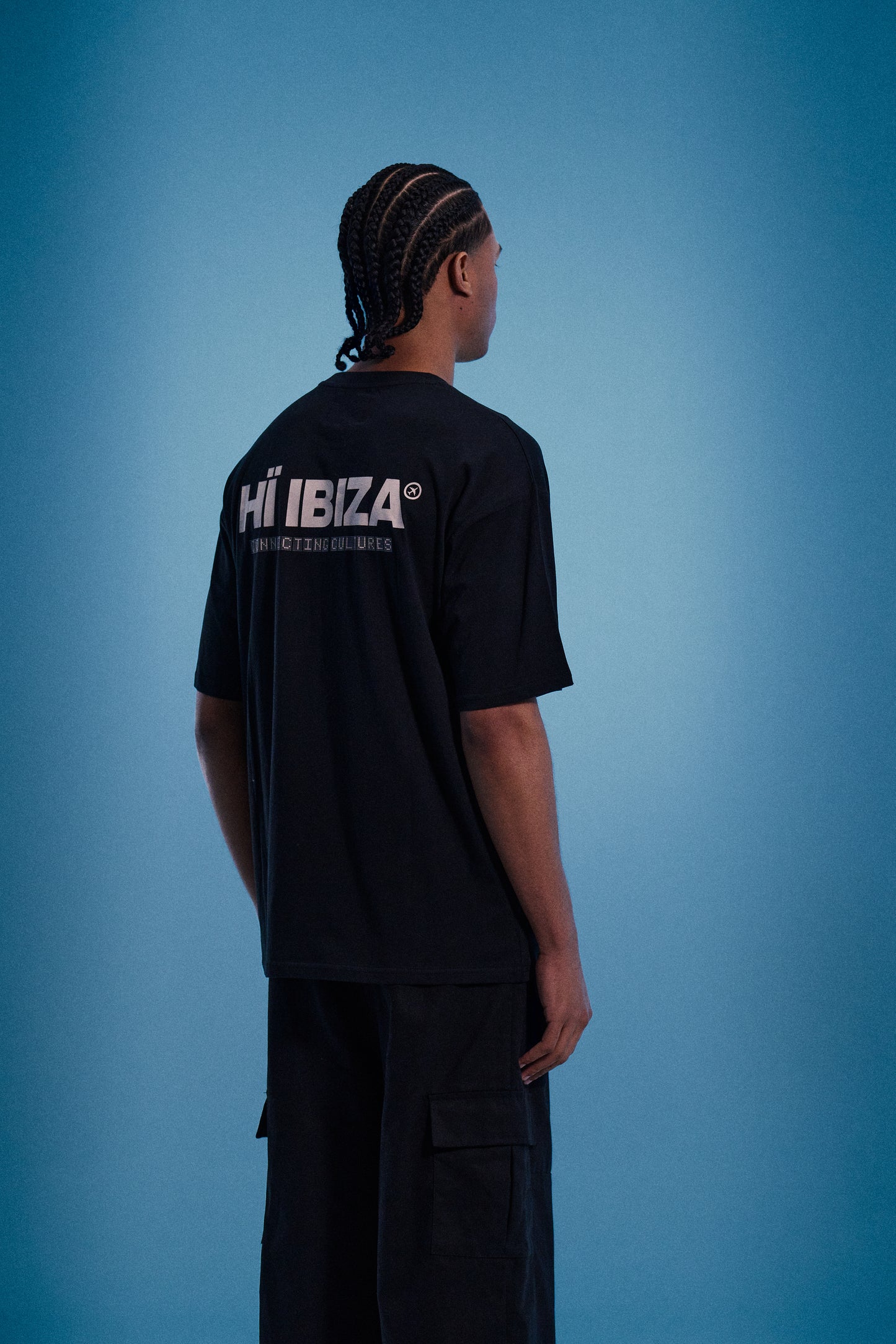 CONNECTING CULTURES BLACK T-SHIRT