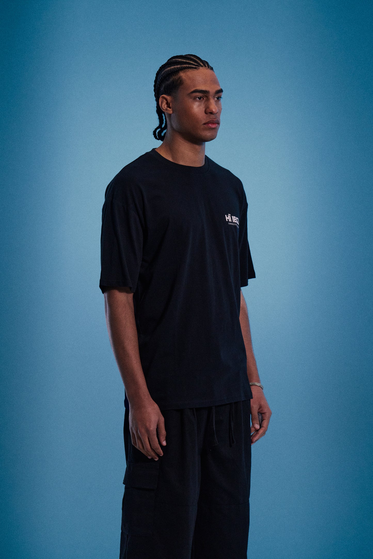 CONNECTING CULTURES BLACK T-SHIRT