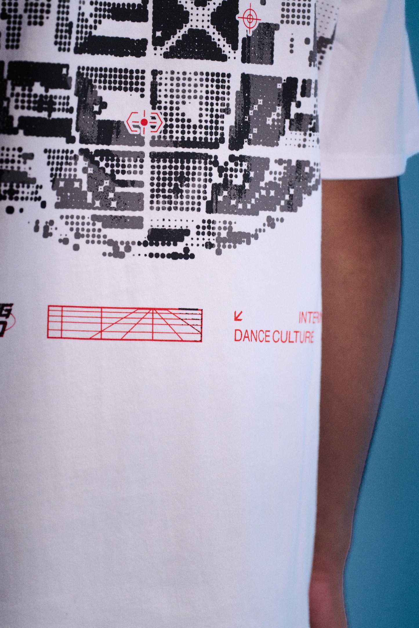 CONNECTED GLOBE TEE WHITE