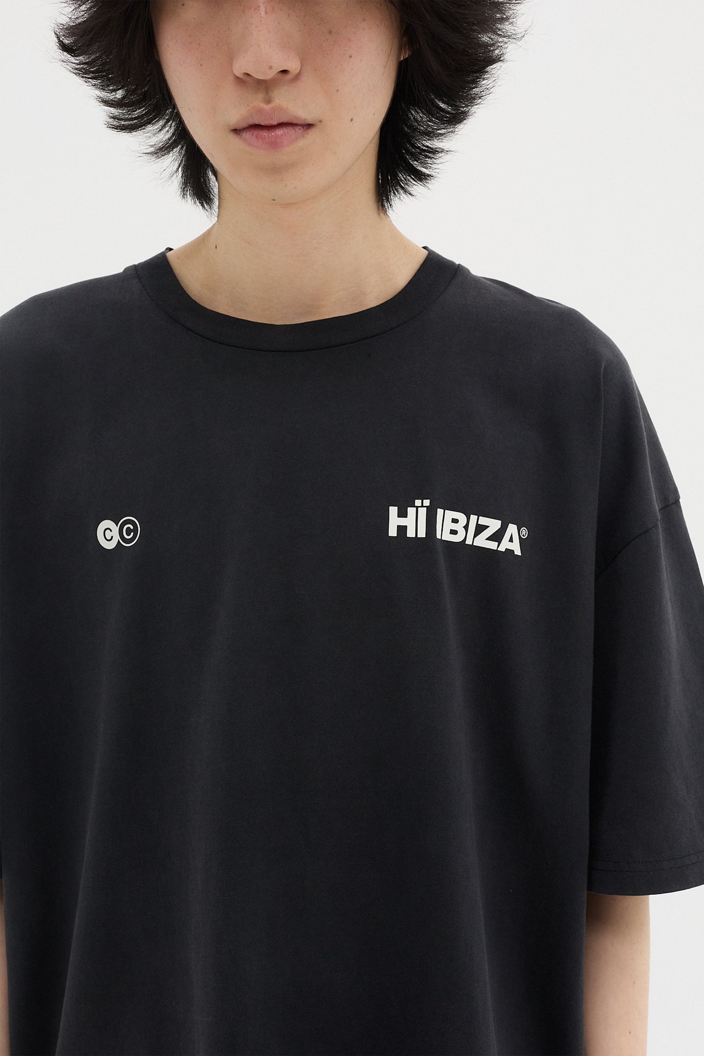TAPE TEE