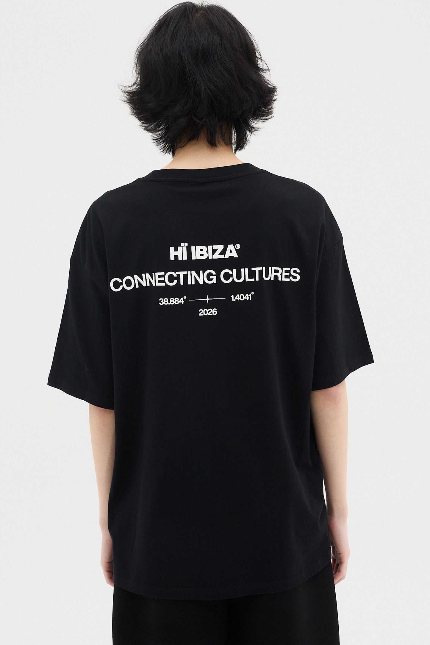 CONNECTING CULTURES BLACK TEE