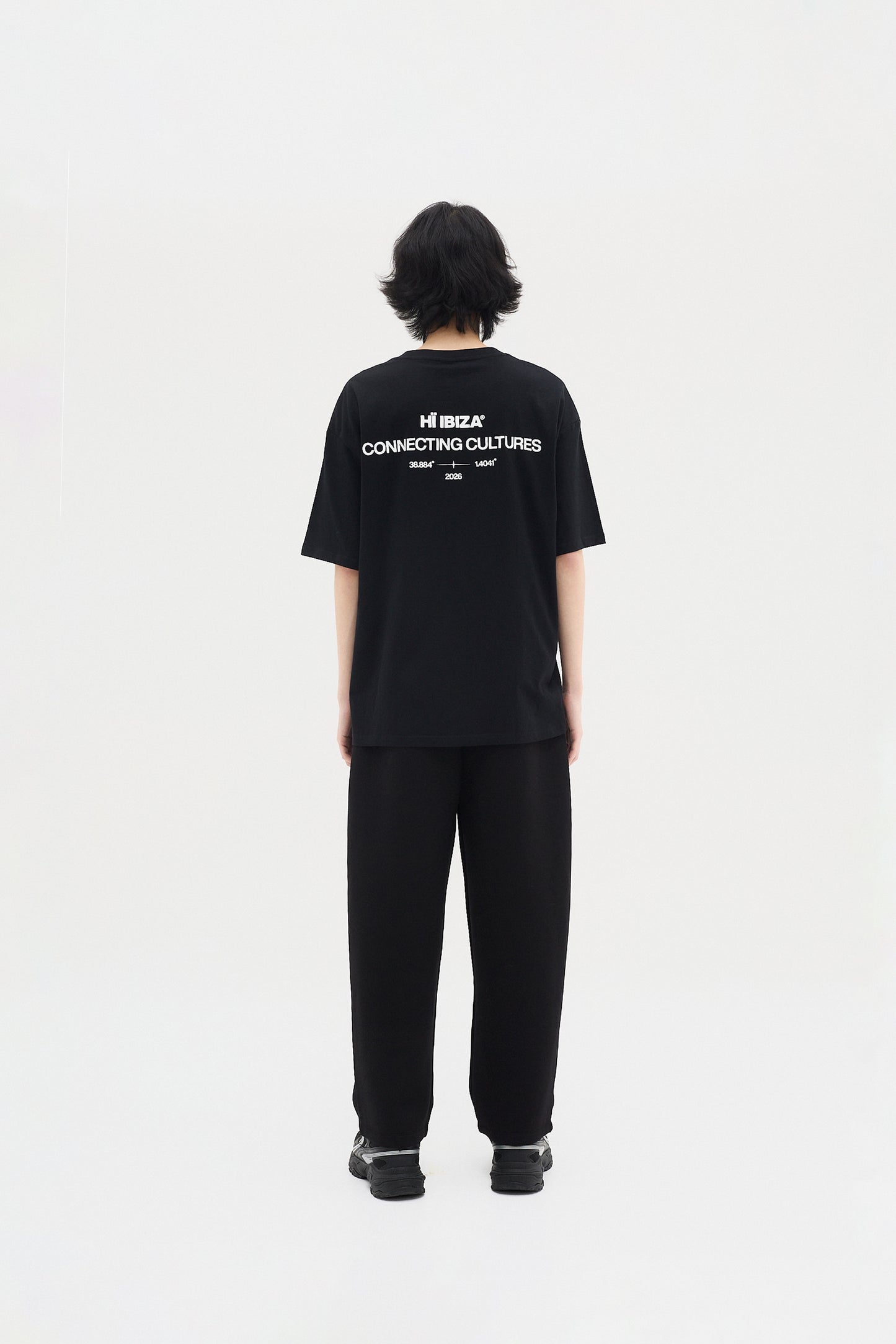 CONNECTING CULTURES BLACK TEE
