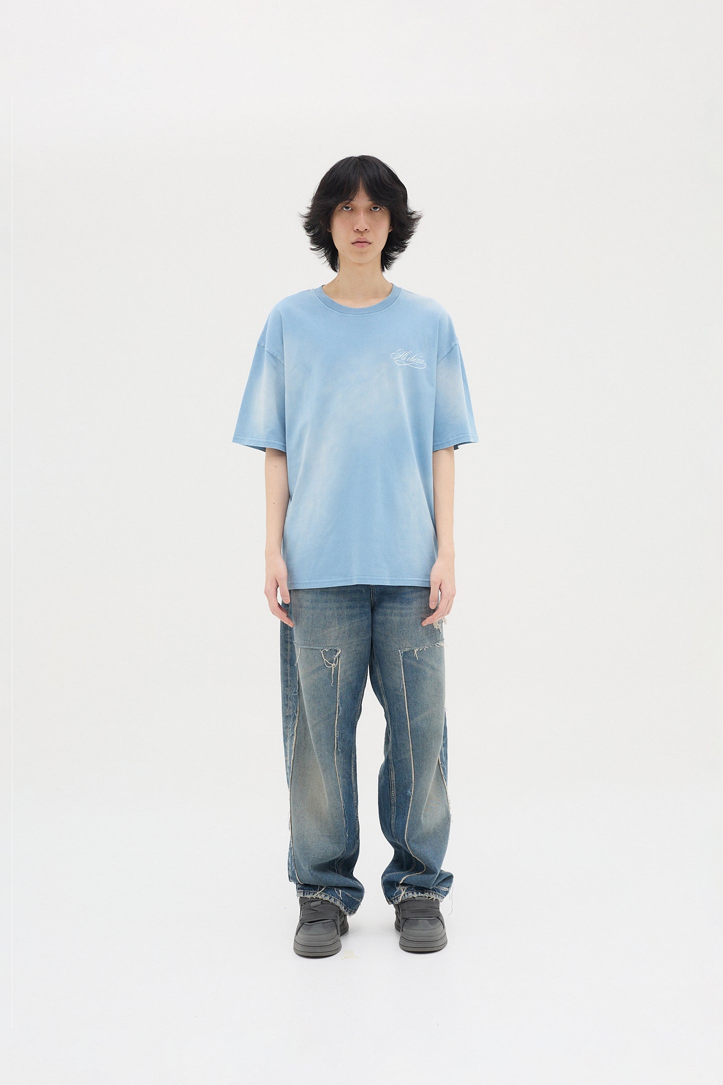 SCRIPT TEE