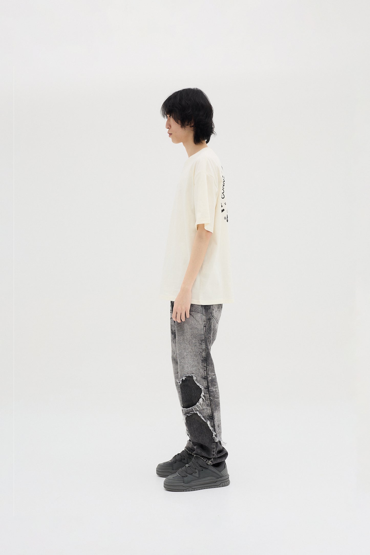 AROUND THE WORLD TEE