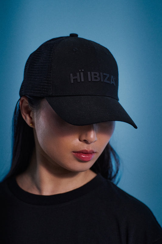MATTE BLACK CAP