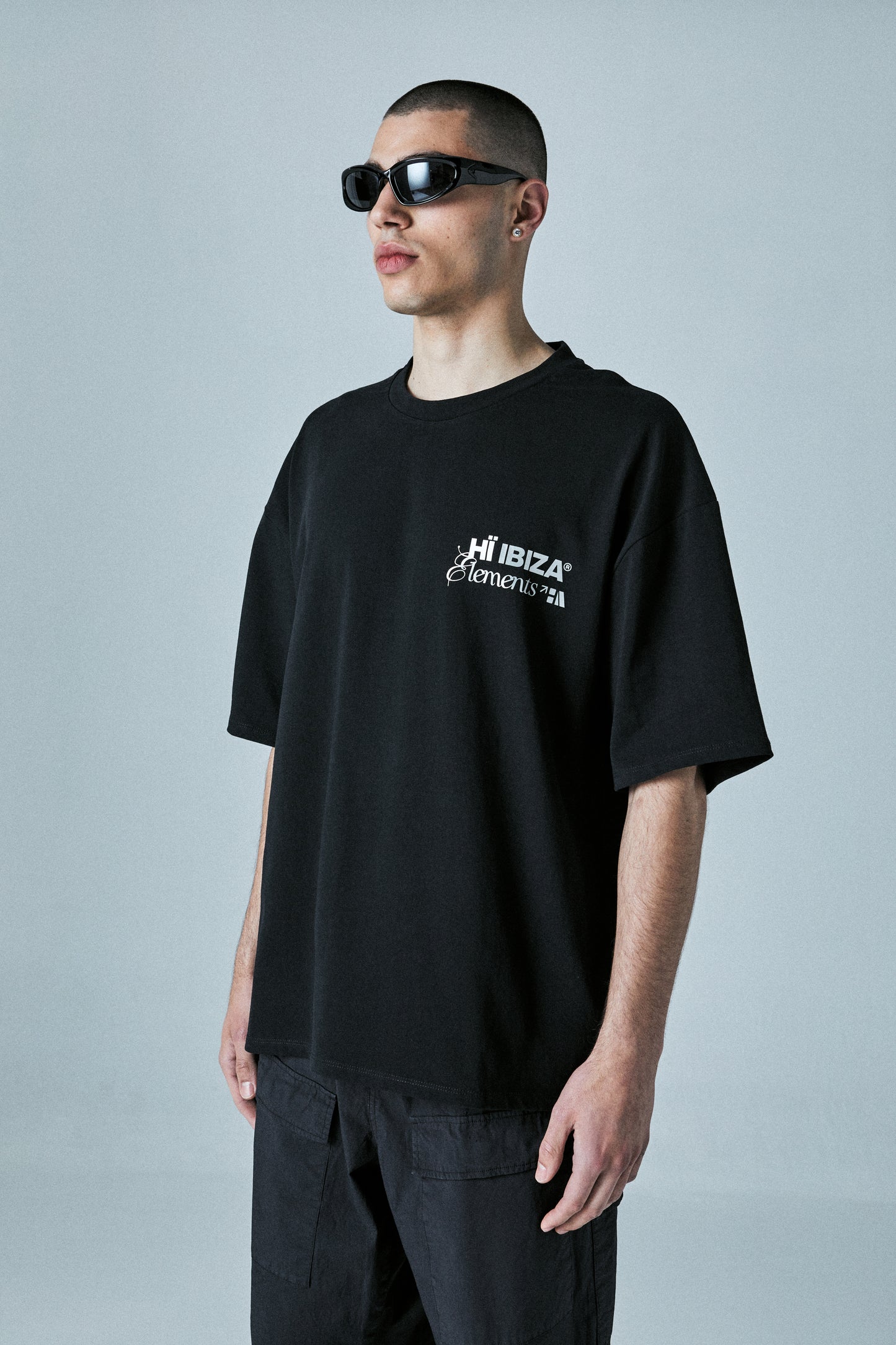 BLACK ELEMENTS TEE