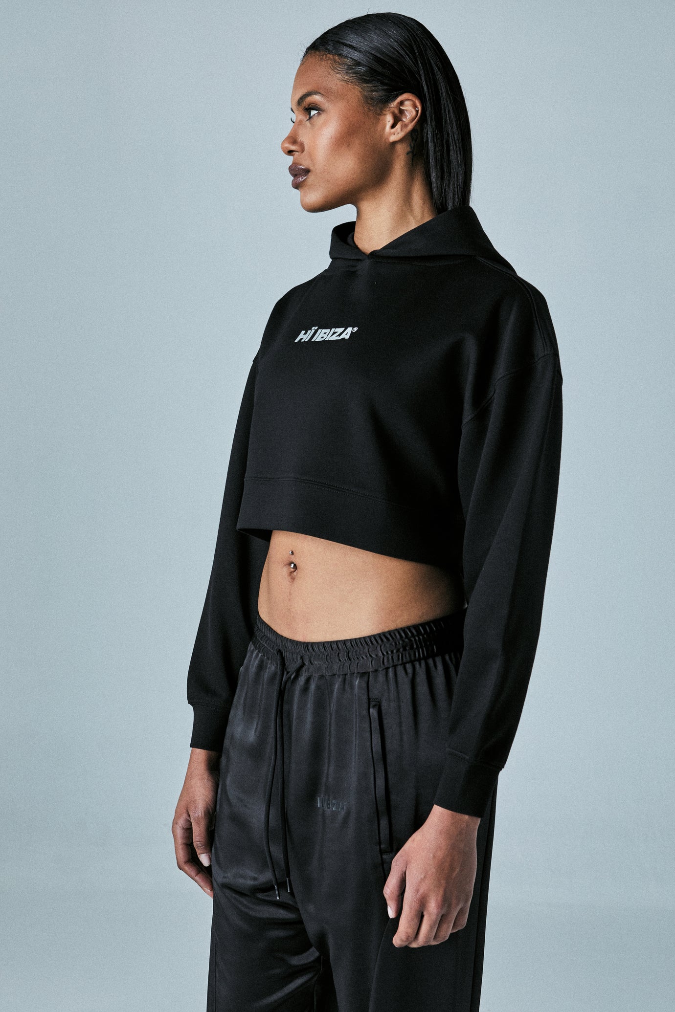 PITCH CROP HOODIE