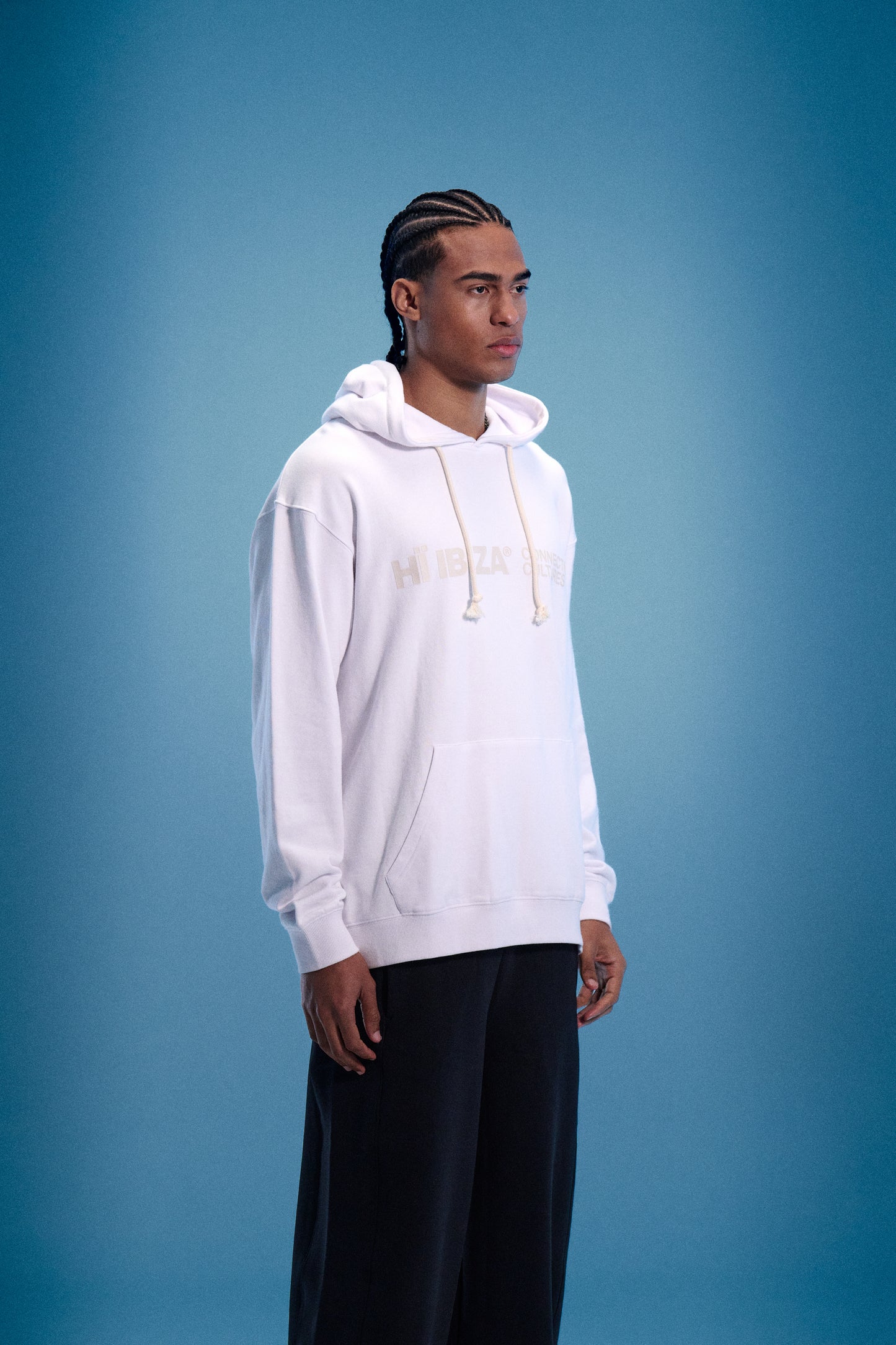 CONNECTED GLOBE WHITE HOODIE
